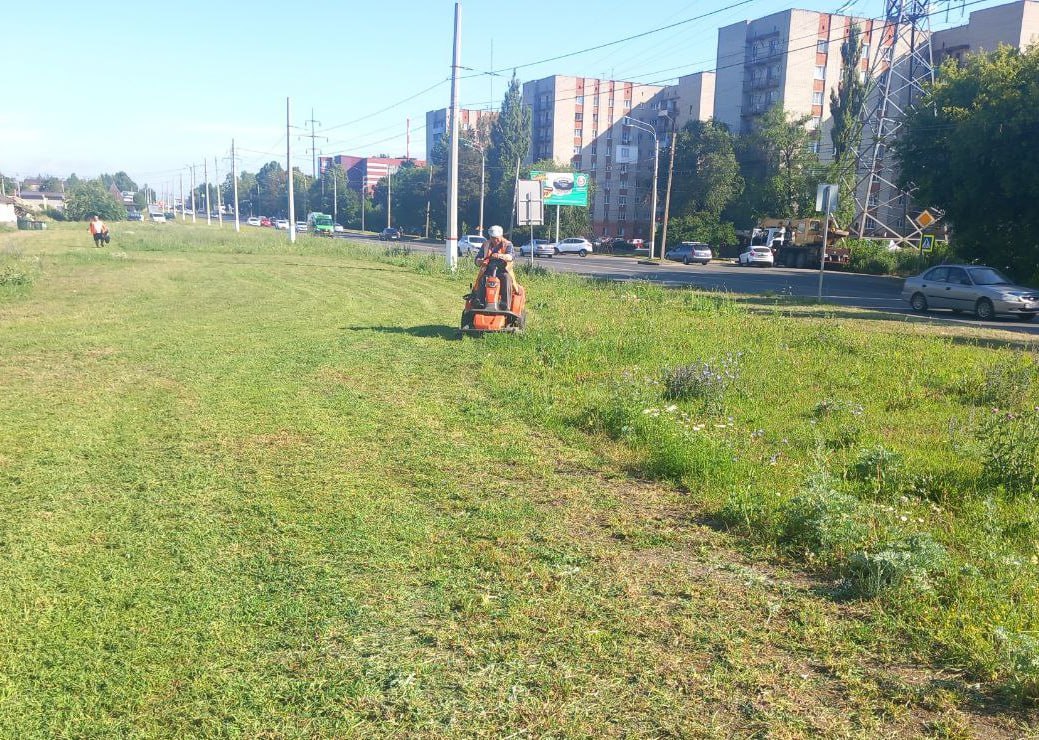 Наводят порядок на улицах Курска 107 человек
