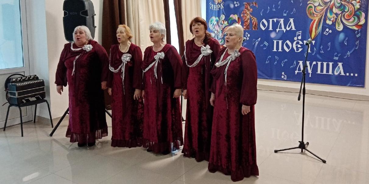 В Курске прошел фестиваль хоров ветеранов