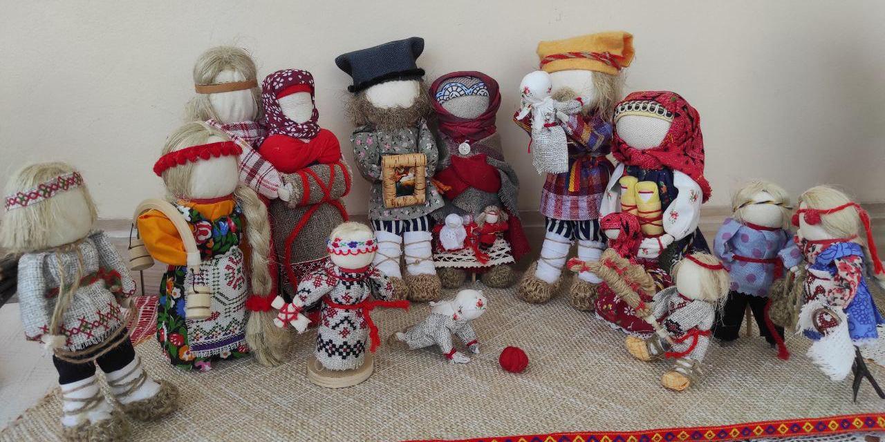 В Курске открылась выставка кукол Елены Тихоновой