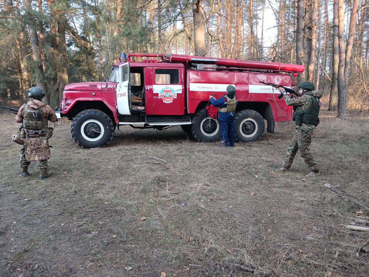 Добровольцы «БАРС-Курск» участвуют в ликвидации пожаров в Глушковском районе