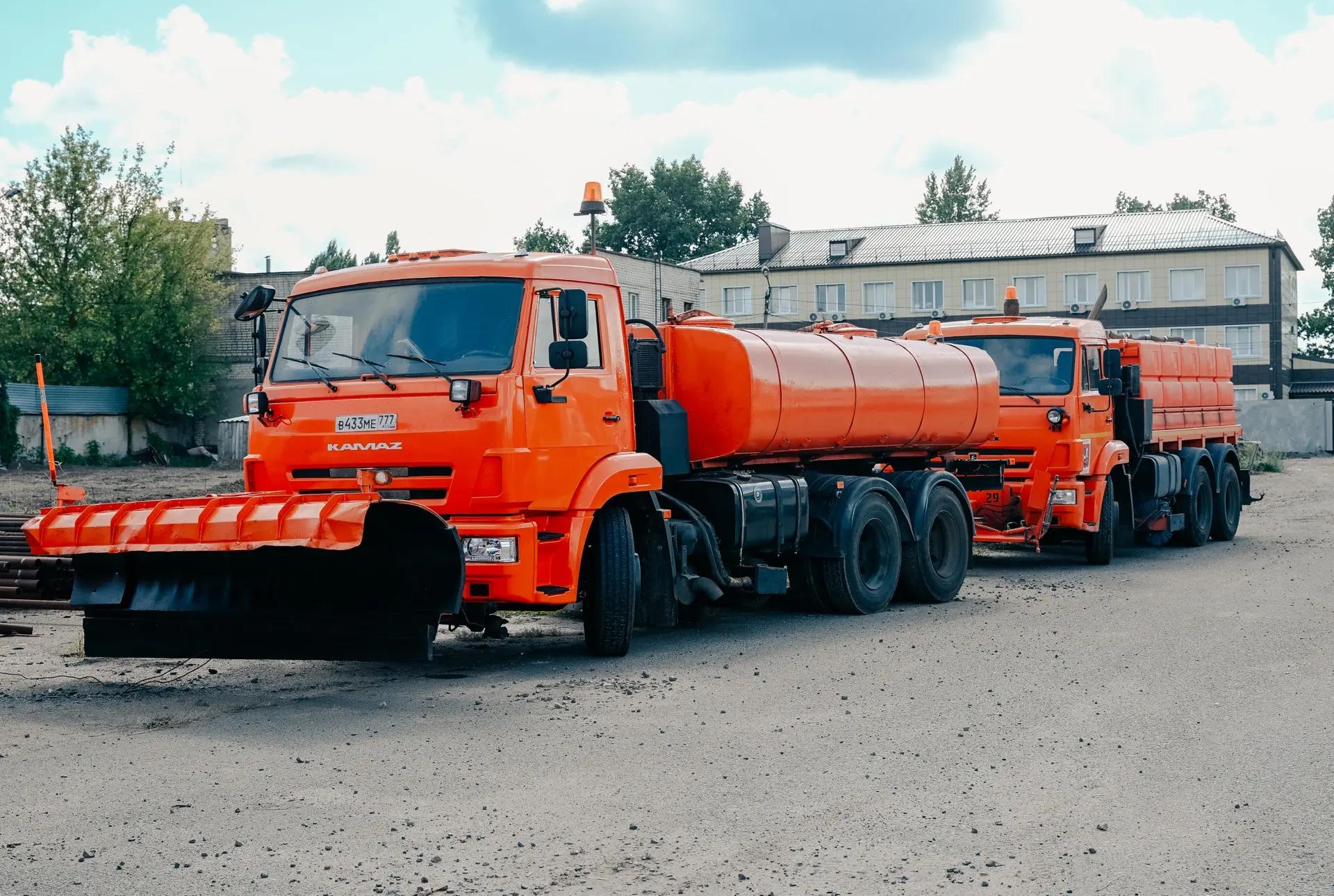 Москва передала Курской области 33 единицы дорожной и коммунальной техники