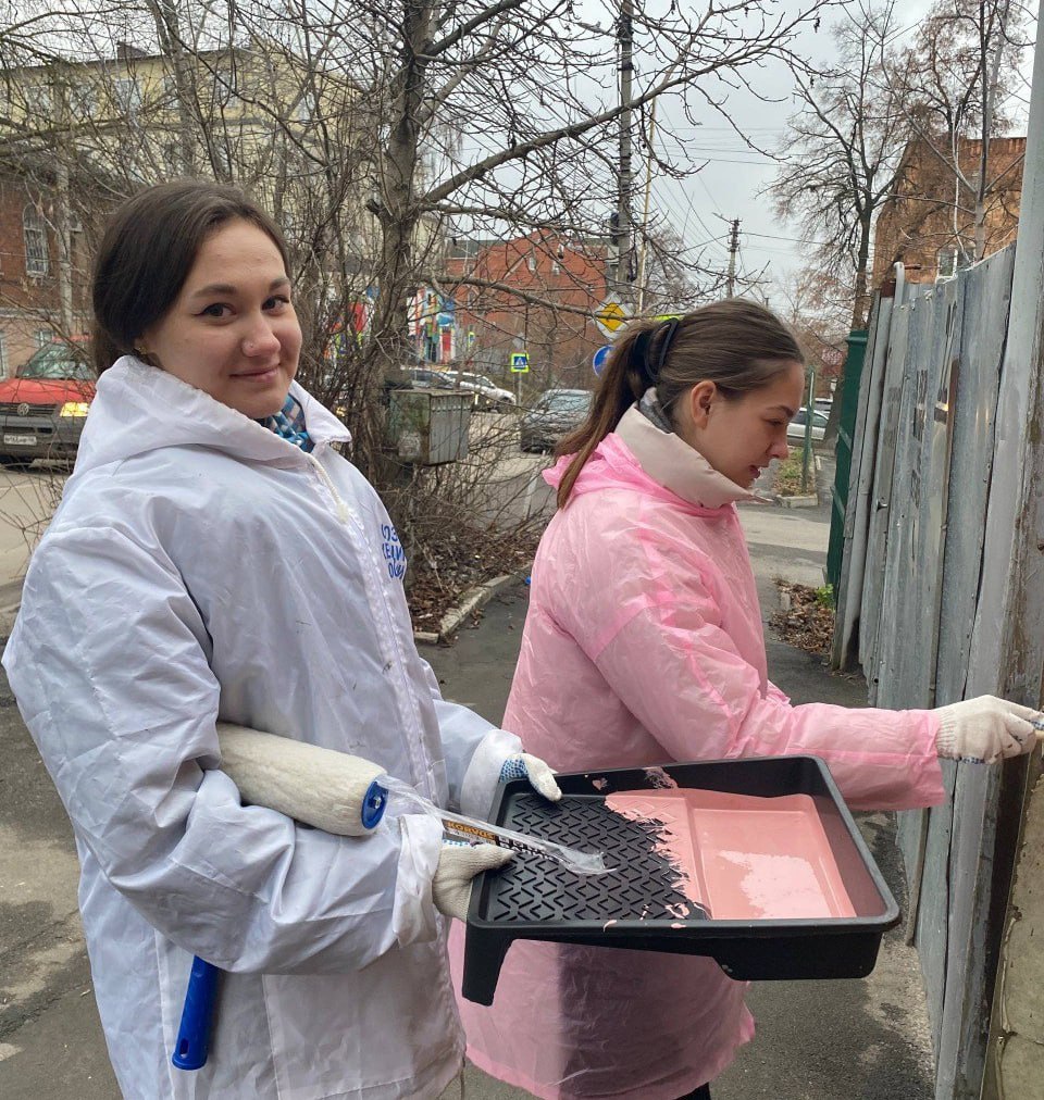 В Курске закрасили 28 надписей с рекламой наркотиков на улице Димитрова