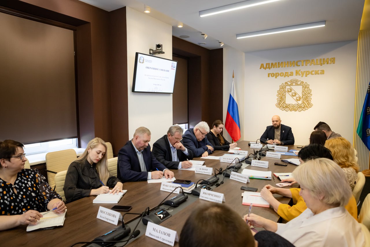 В Курске очищают русла рек и водоотводных каналов от мусора и ила