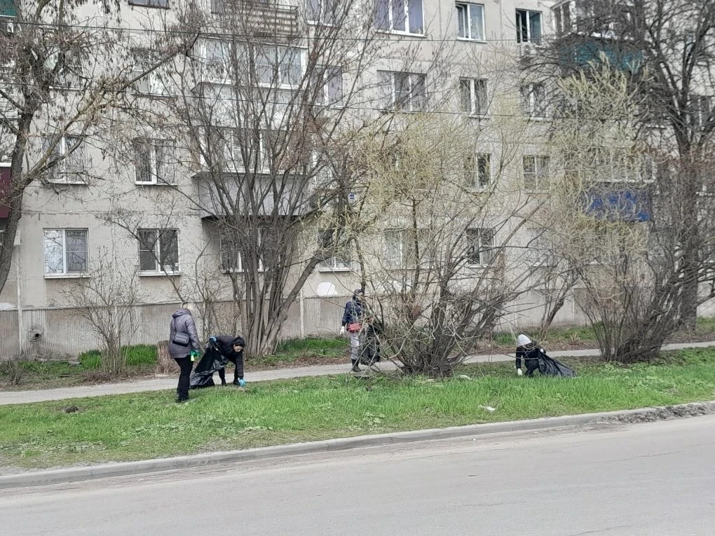 В Курске продолжают приводить в порядок общественные территории