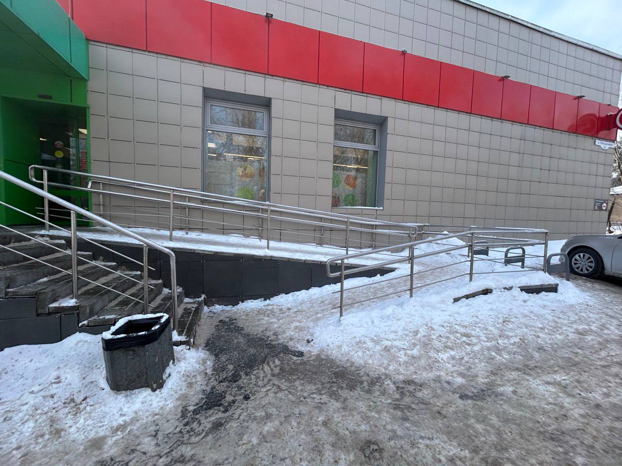 В Сеймском округе Курска проверили уборку снега у 40 торговых точек