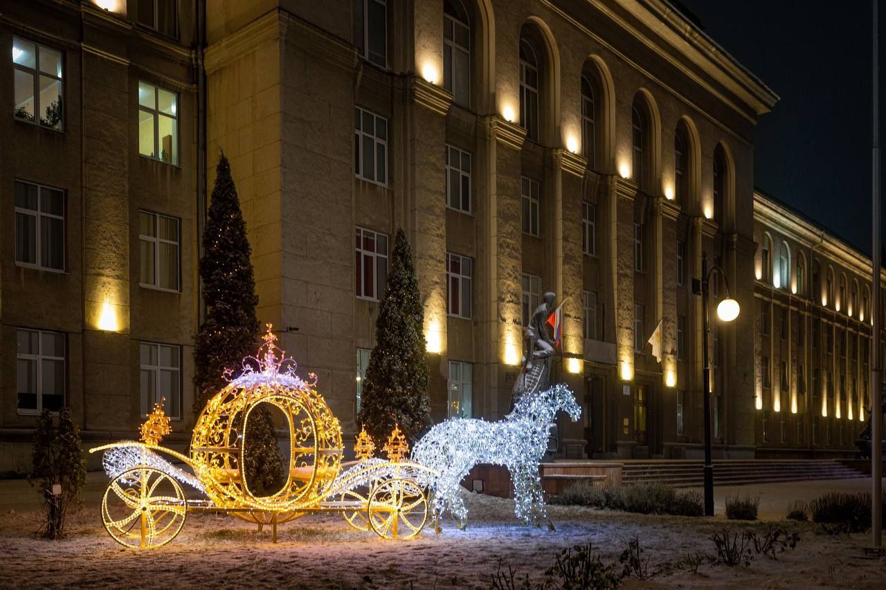 Глава Курска попросил жителей бережно относиться к общественным пространствам