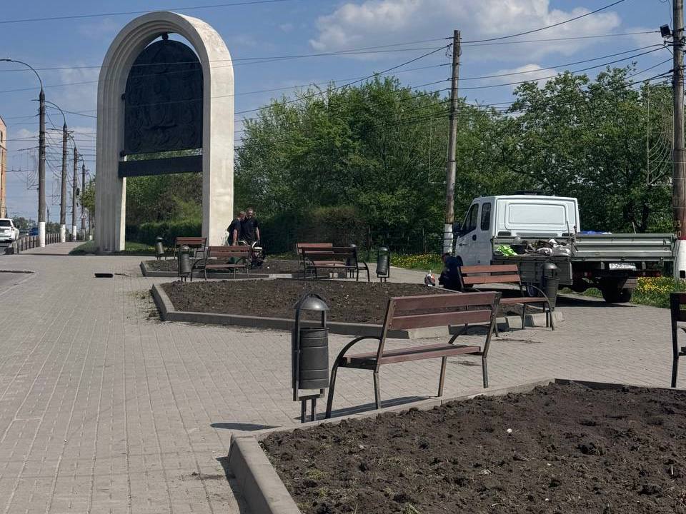 Курск в 2025 году украсят более 180 тысяч цветов