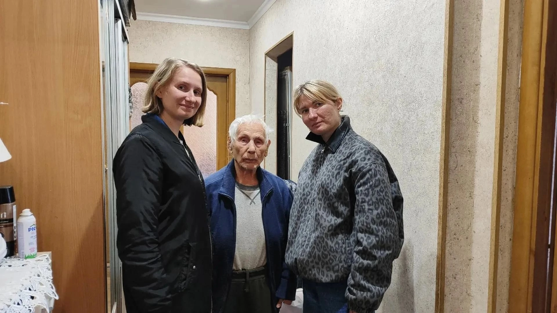 Работники  библиотек города Курска по-прежнему поздравляют курян с Днём пожилого человека