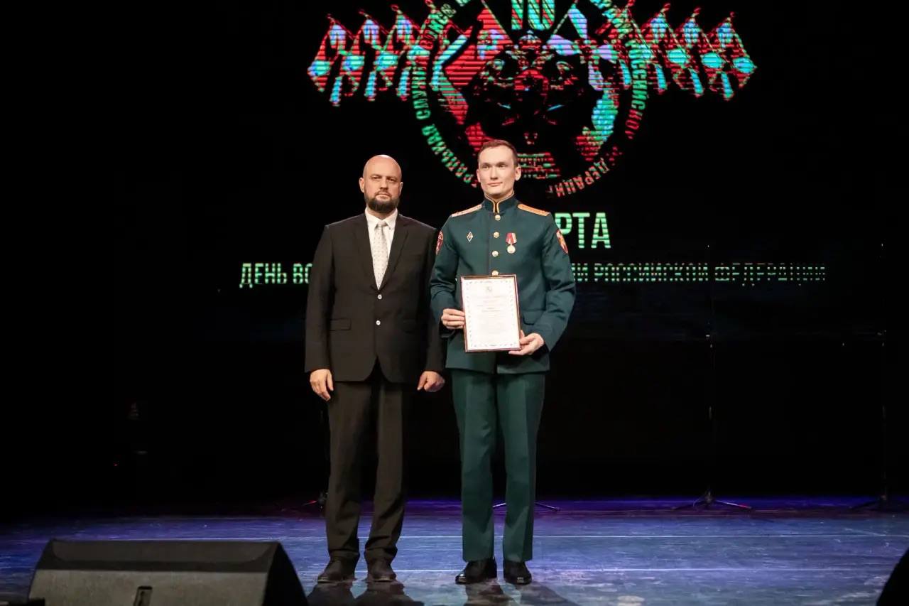  Глава Курска поздравил росгвардейцев с 10-летием ведомства