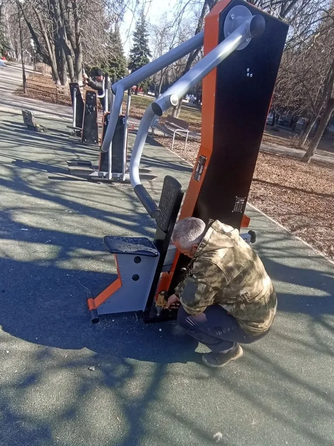 В Курске временно демонтировали тренажёры в сквере на Харьковской