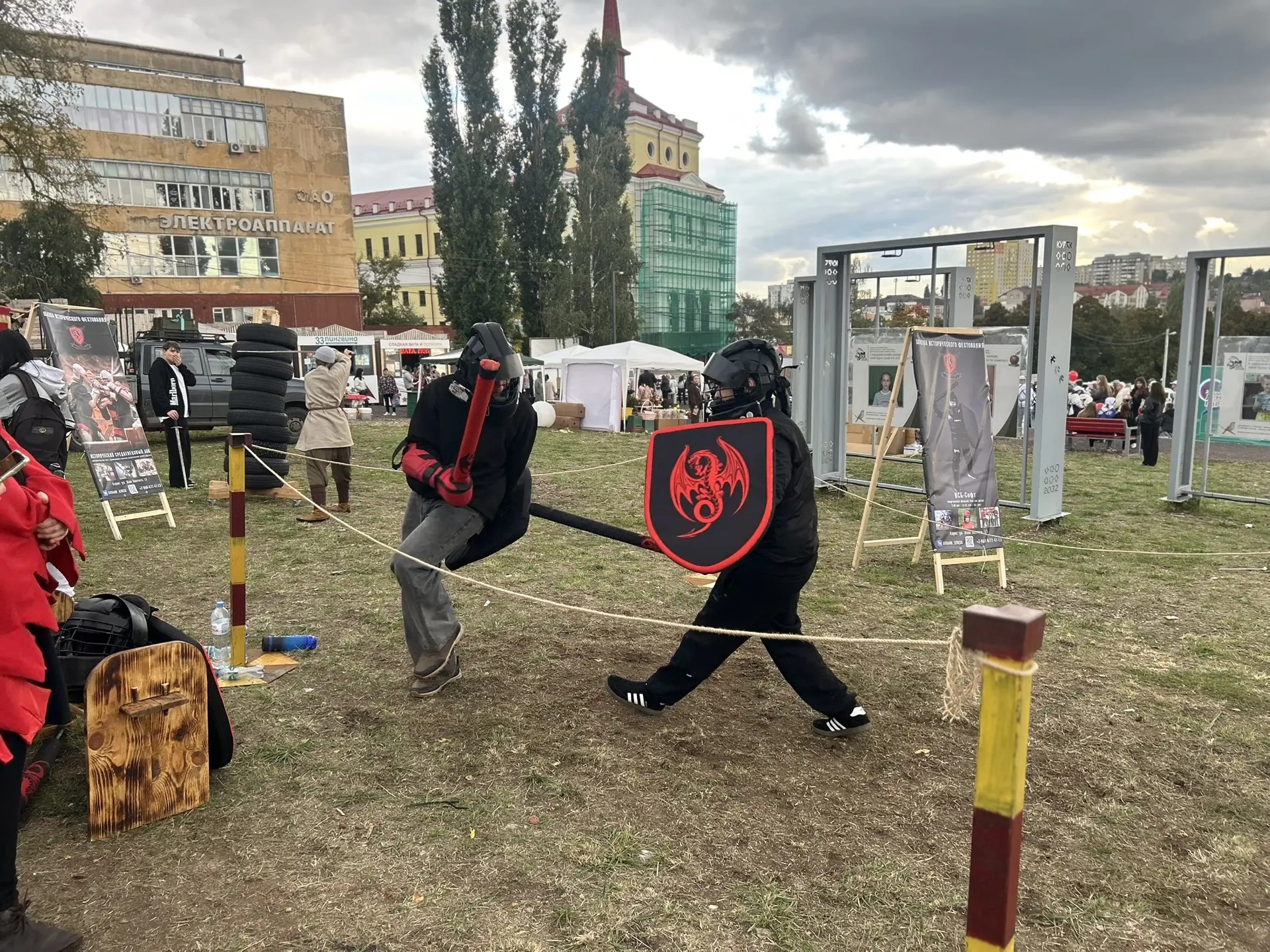 На Полугоре юные куряне учатся историческому фехтованию