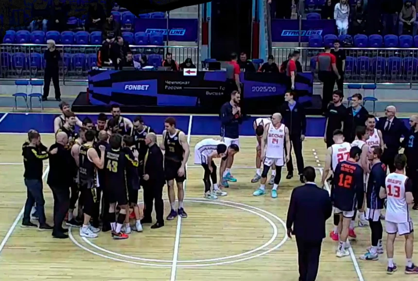 Курские «Русичи» обыграли «Десну» Брянской области в финале Высшей лиги