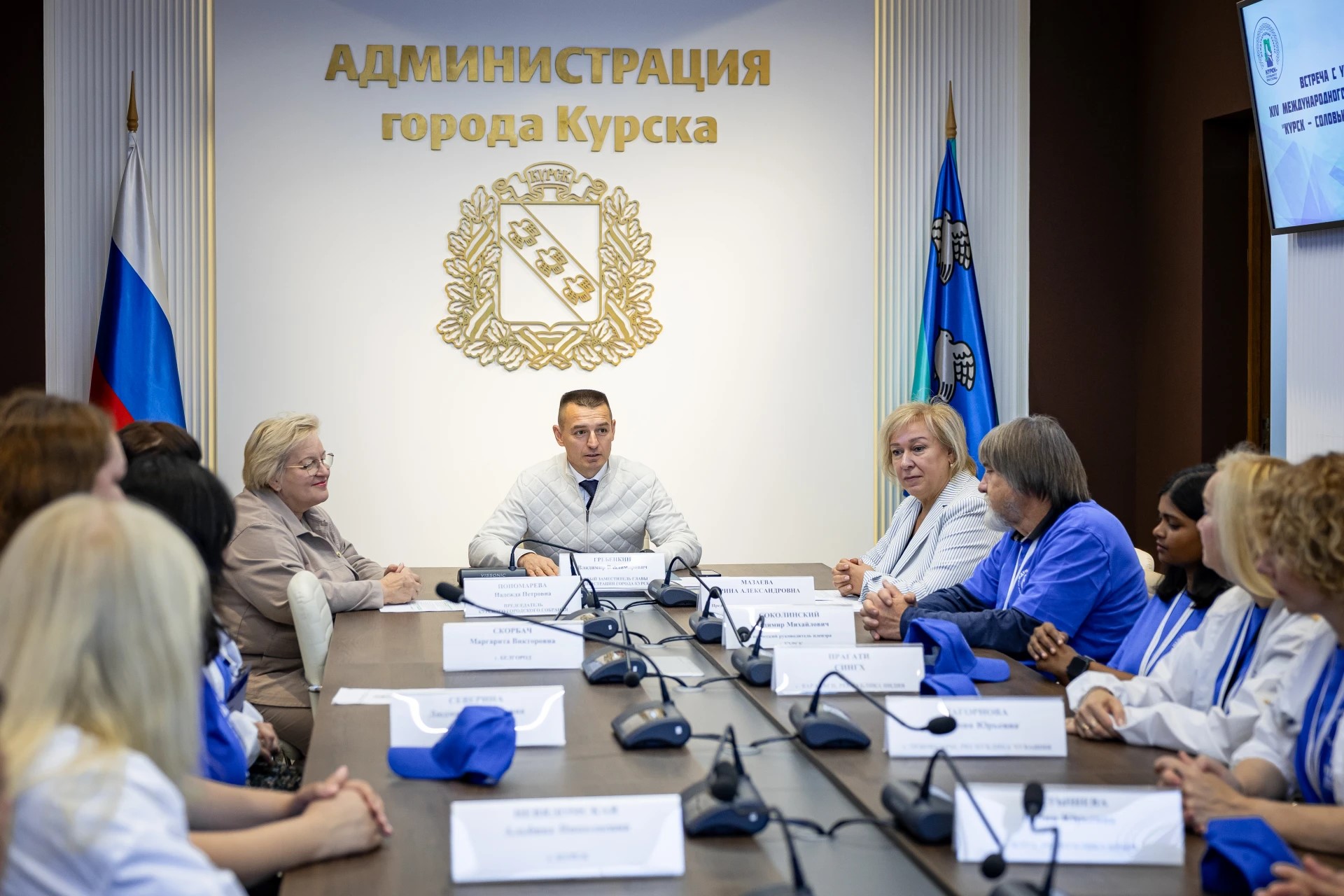 Десять творцов участвуют в Международном пленэре художников в Курске