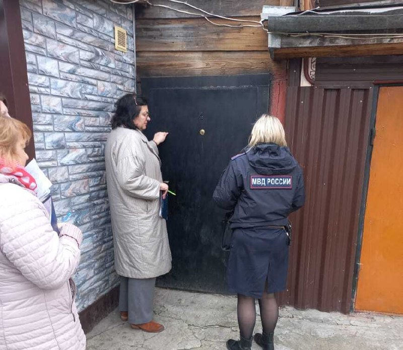 В Железнодорожном округе Курска прошел рейд по 13 семьям, где воспитываются 19 несовершеннолетних