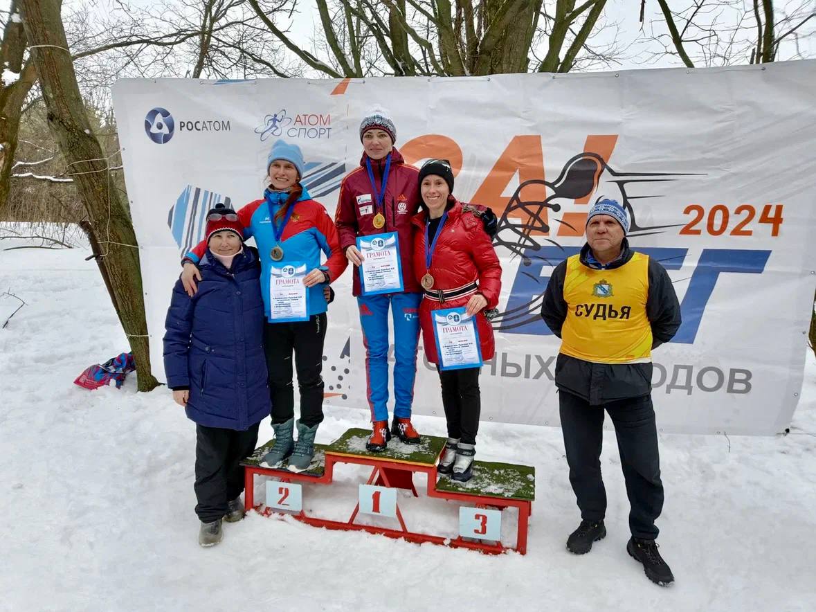 где сейчас 7 января. рождественское богослужение 2022. посещение церкви в рождество в россии. рождество христово празднование. где сейчас 7 января.