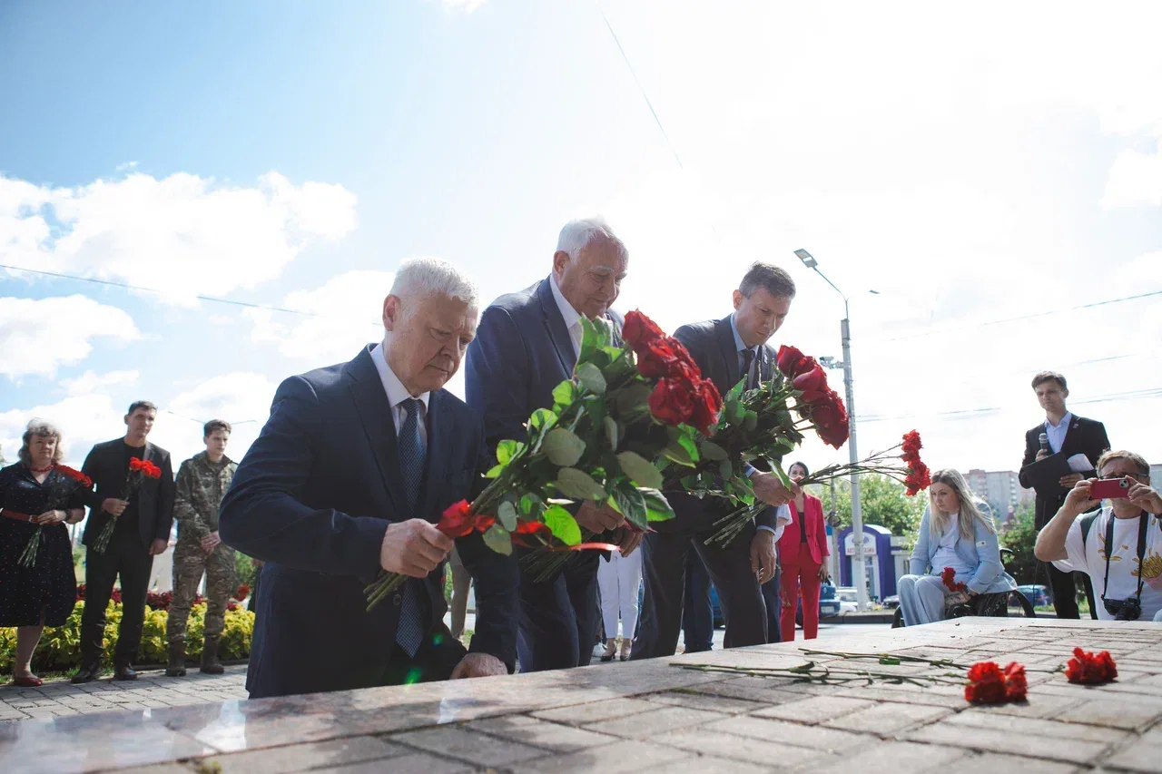 Куряне почтили память экипажа подводной лодки «Курск»