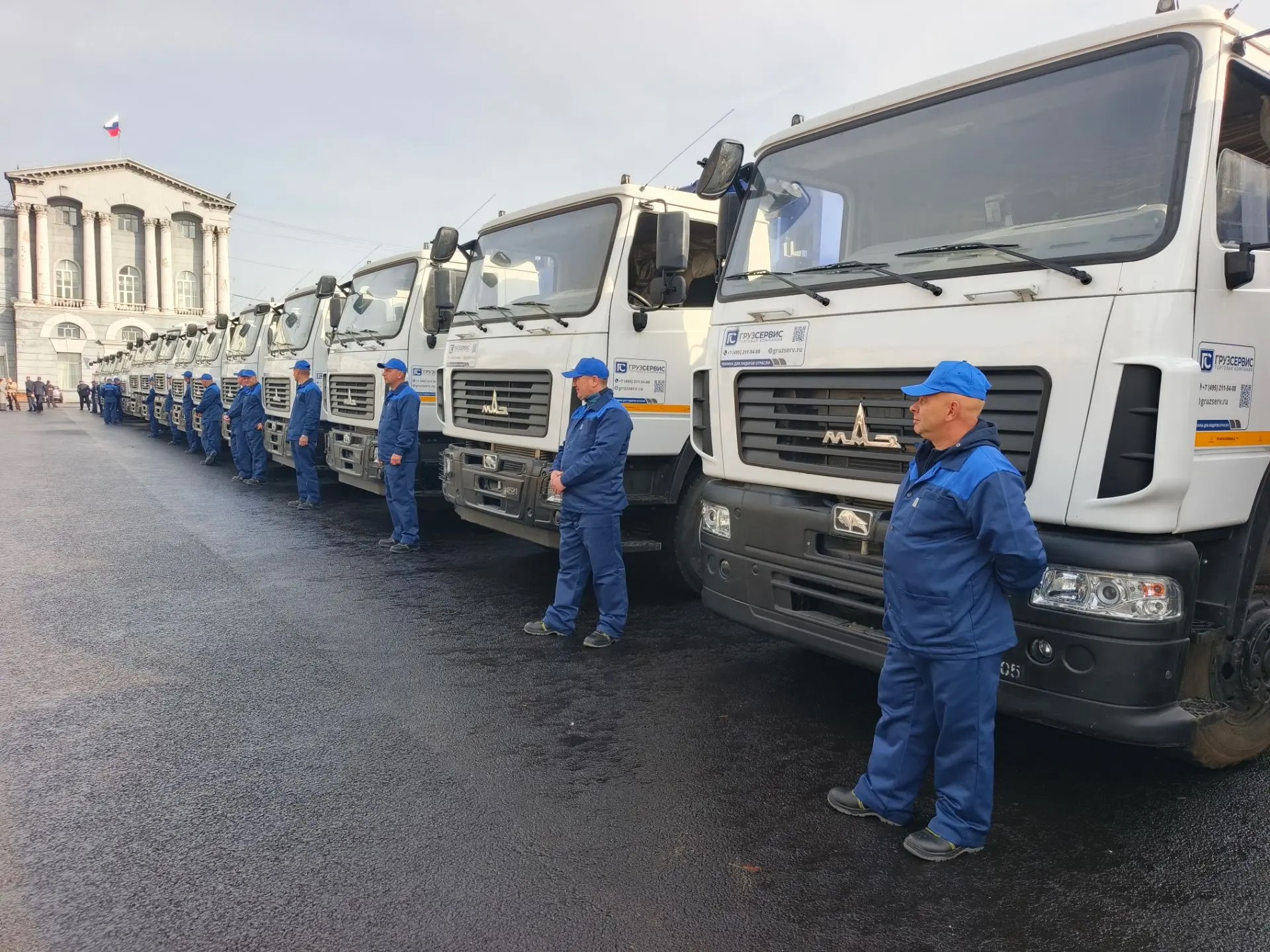 Курская область получила 17 мусоровозов от Минприроды России
