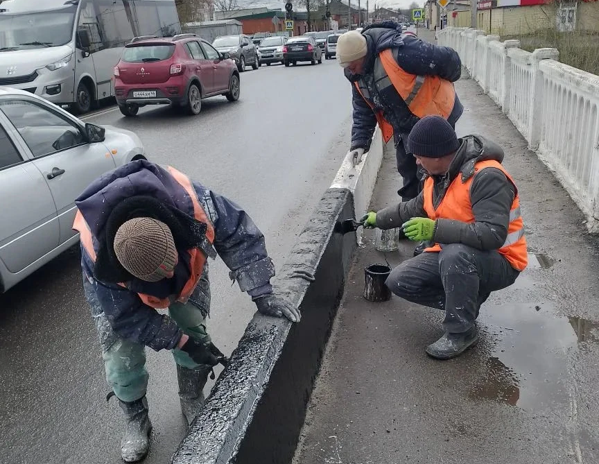 На уборку улиц и парков в Курске вышли 88 человек