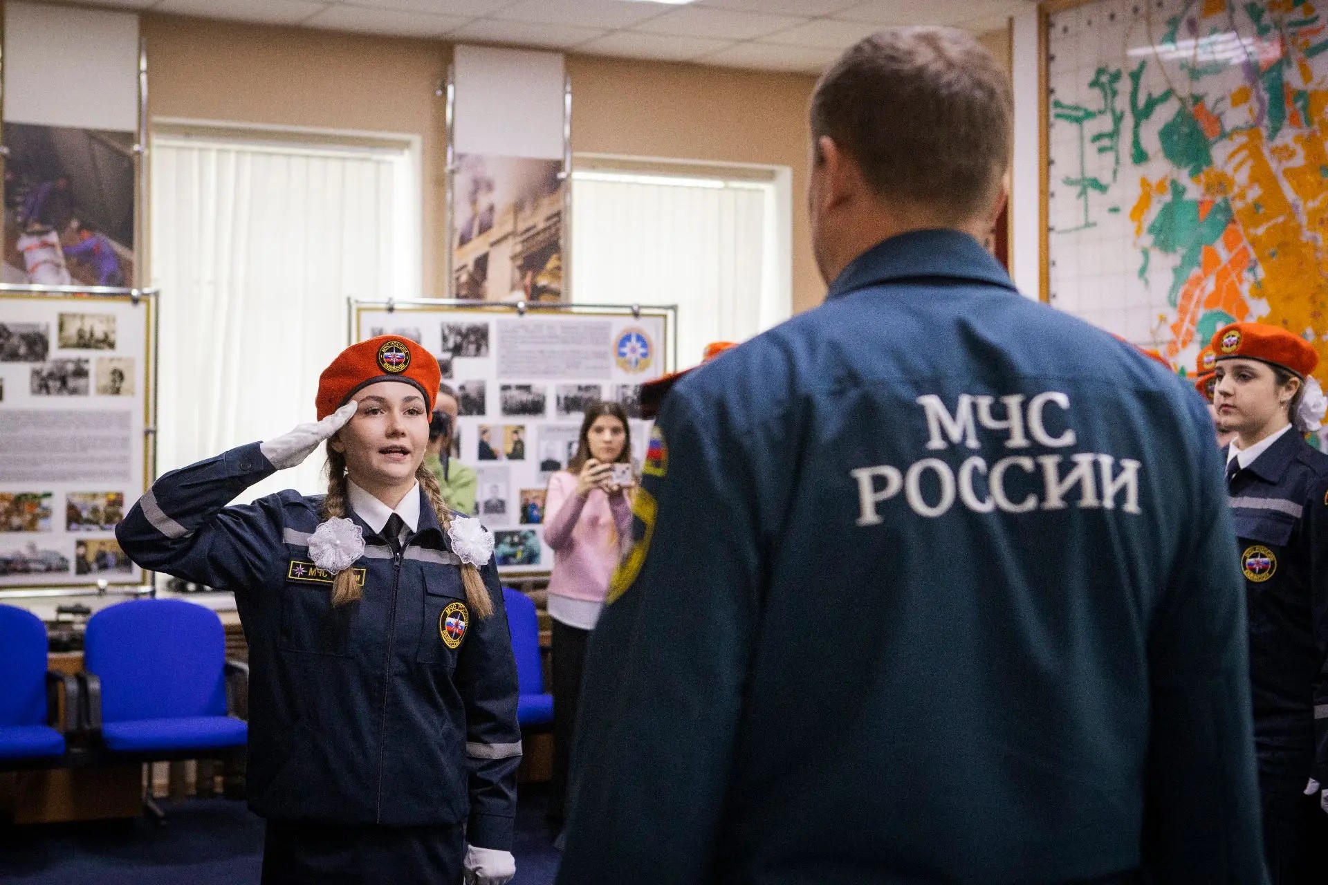 В Курске 37 школьников дали клятву кадета-спасателя