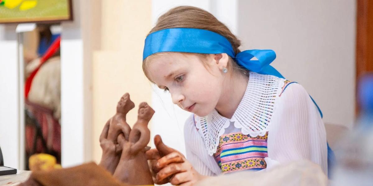 Юных мастеров подружила игрушка