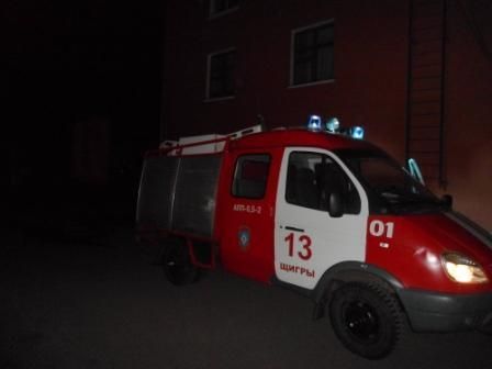 Под Курском ночью 18 апреля сгорел деревянный жилой дом