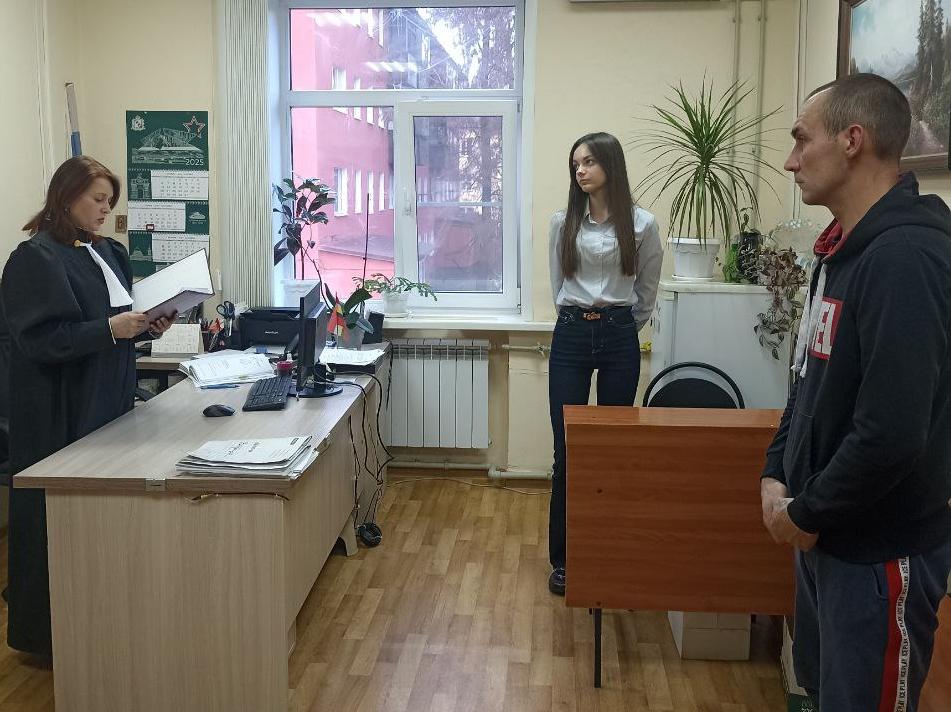 Курянина оштрафовали за порчу огорода и угон велосипеда бывшей сожительницы