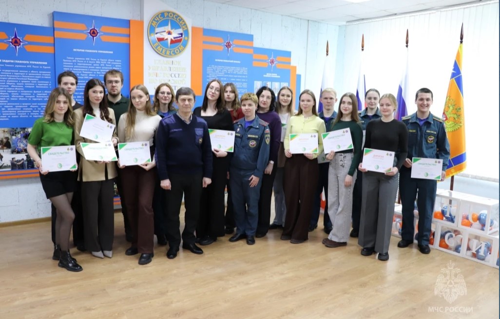 Команды КГМУ и фармколледжа представят Курскую область на окружном этапе «Человеческого фактора»