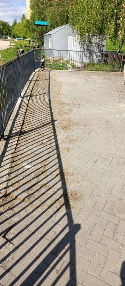 В Курске уложили плитку в сквере «Озеро Ермошкино»