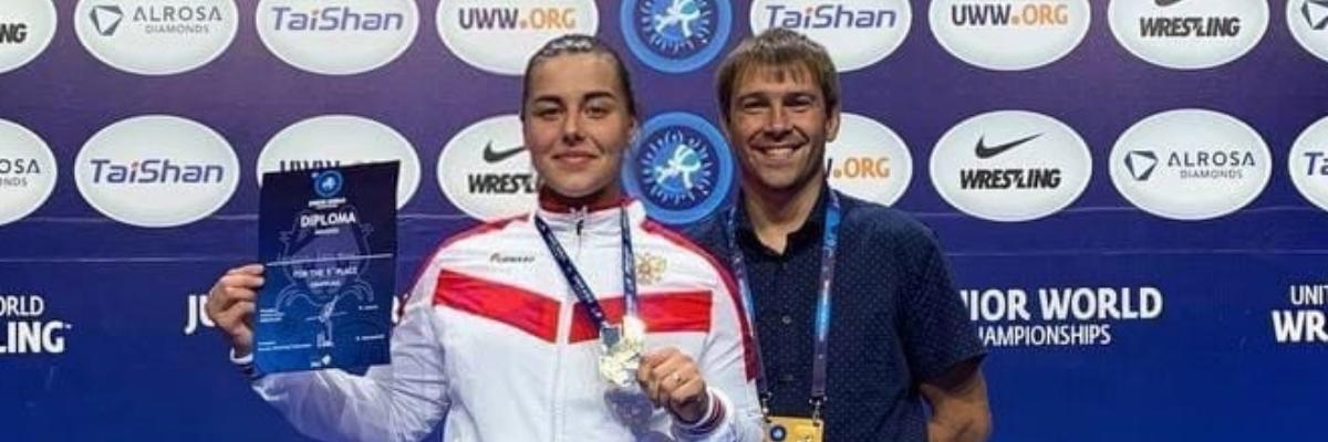 Курянка завоевала «золото» на мировом первенстве по борьбе