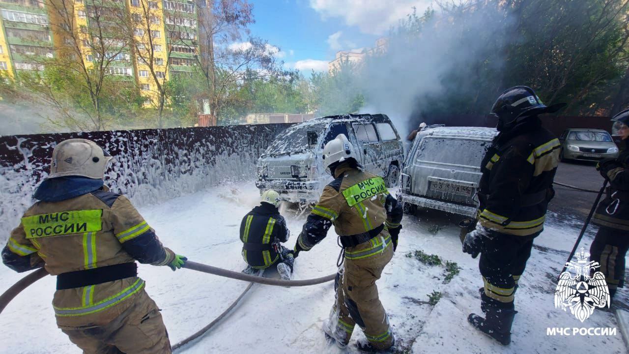 За сутки пожарные-спасатели выехали по тревоге 27 раз