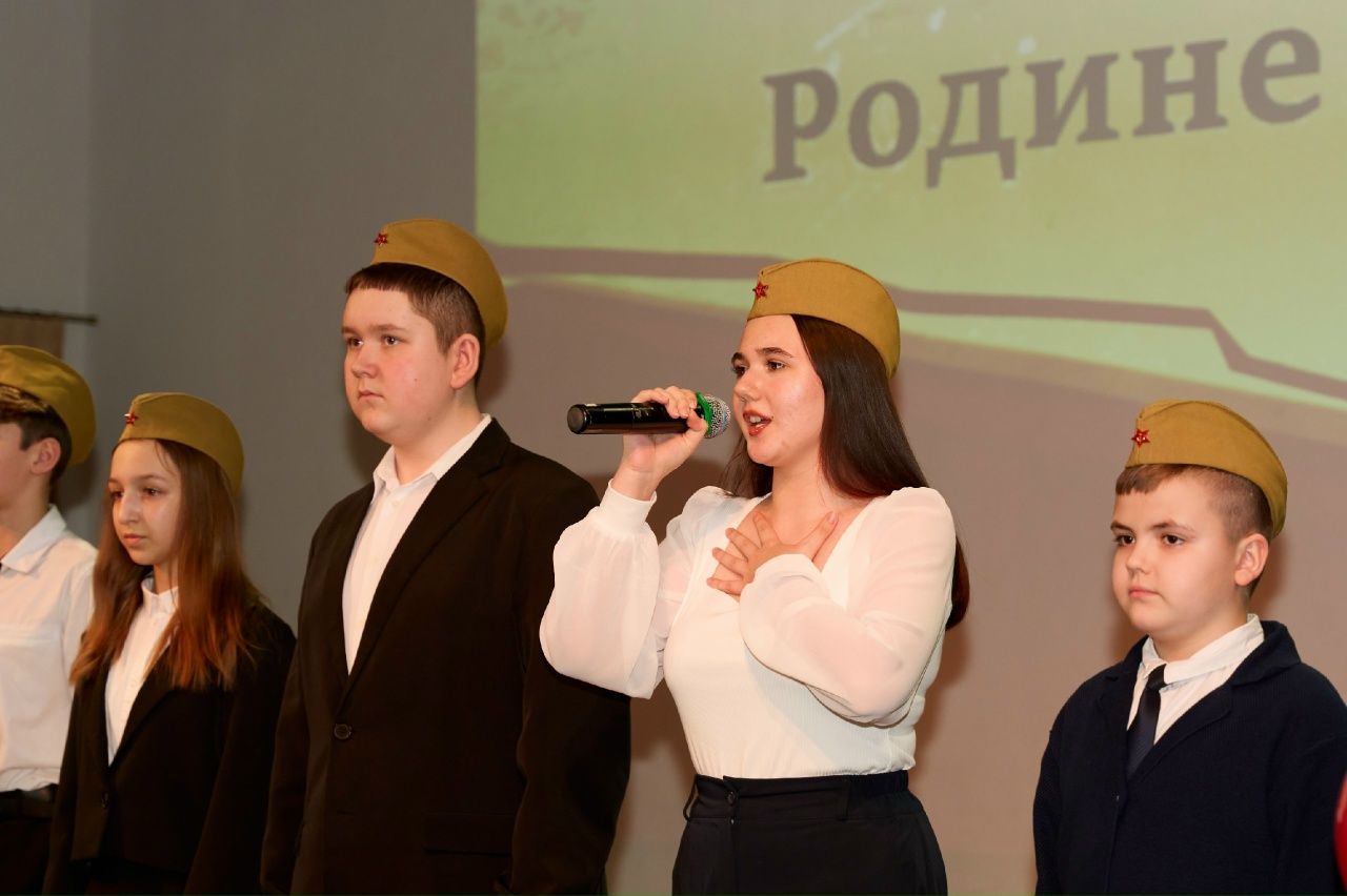 В Курске в честь защитников Отечества представили программу «Святое дело — Родине служить»