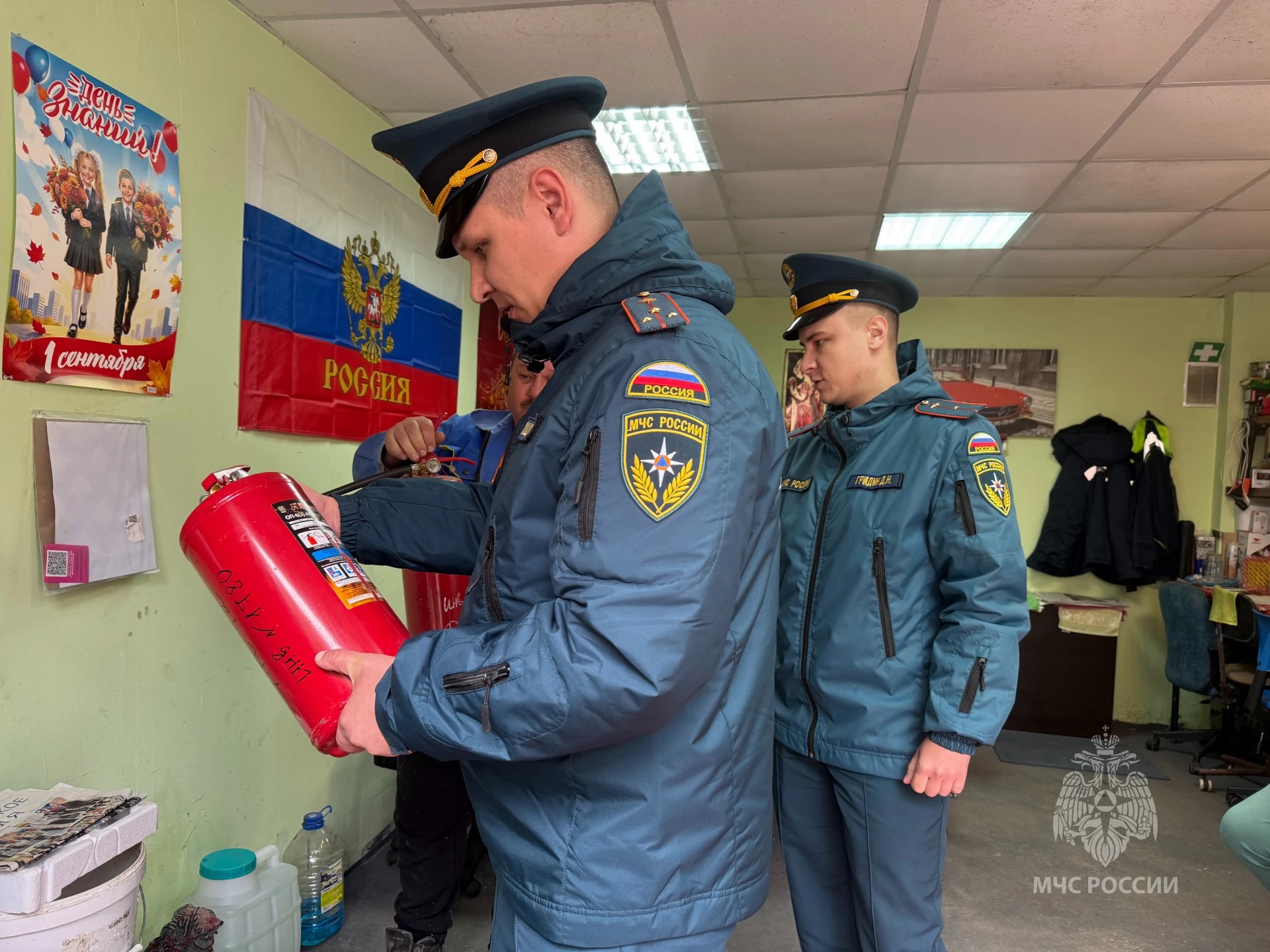 Курянам рассказали, как защитить свой гараж и автомобили от пожаров