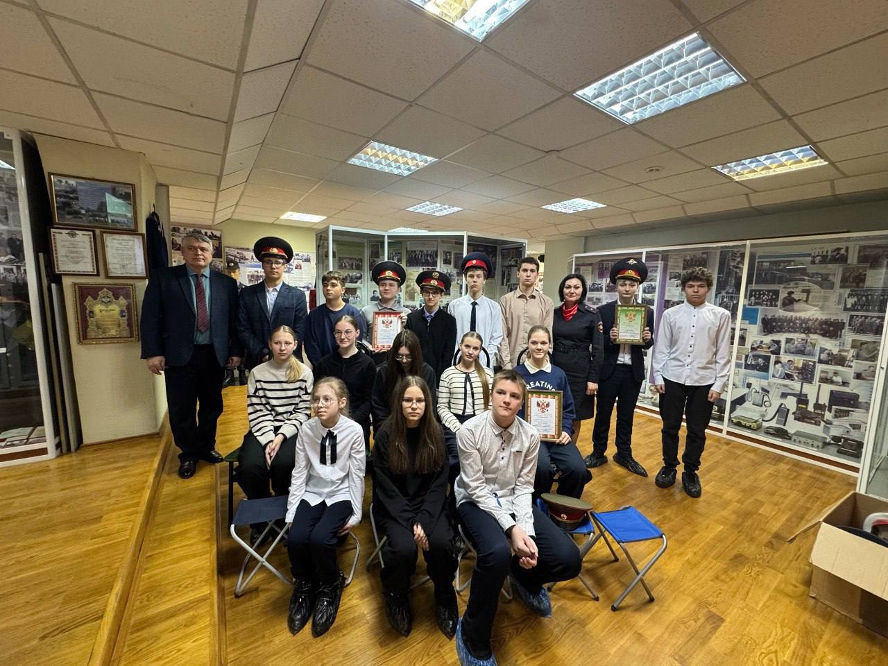 В Курске провели экскурсию ко Дню Конституции