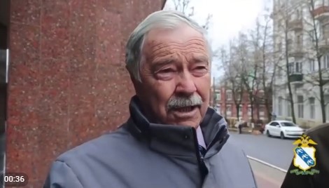 Ветераны МВД помогли полицейскому задержать пьяного лихача в Курске