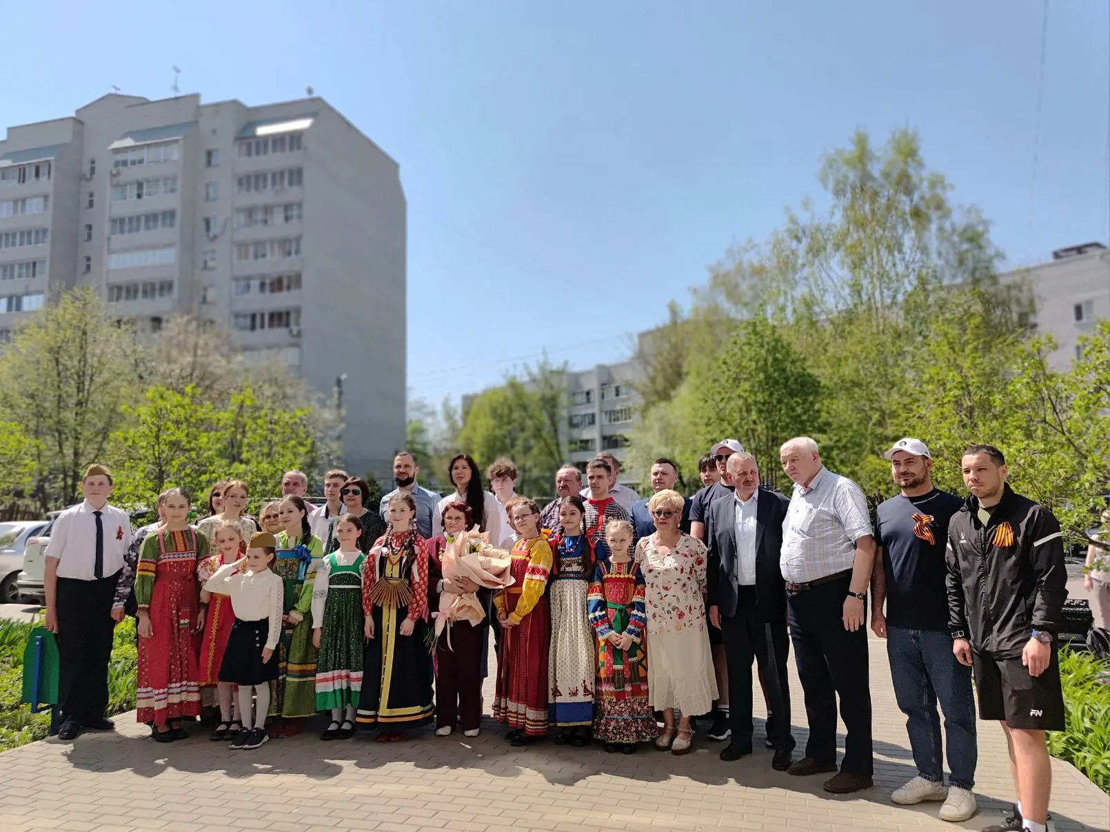 В Курске прозвучали песни Победы для Раисы Стариковой