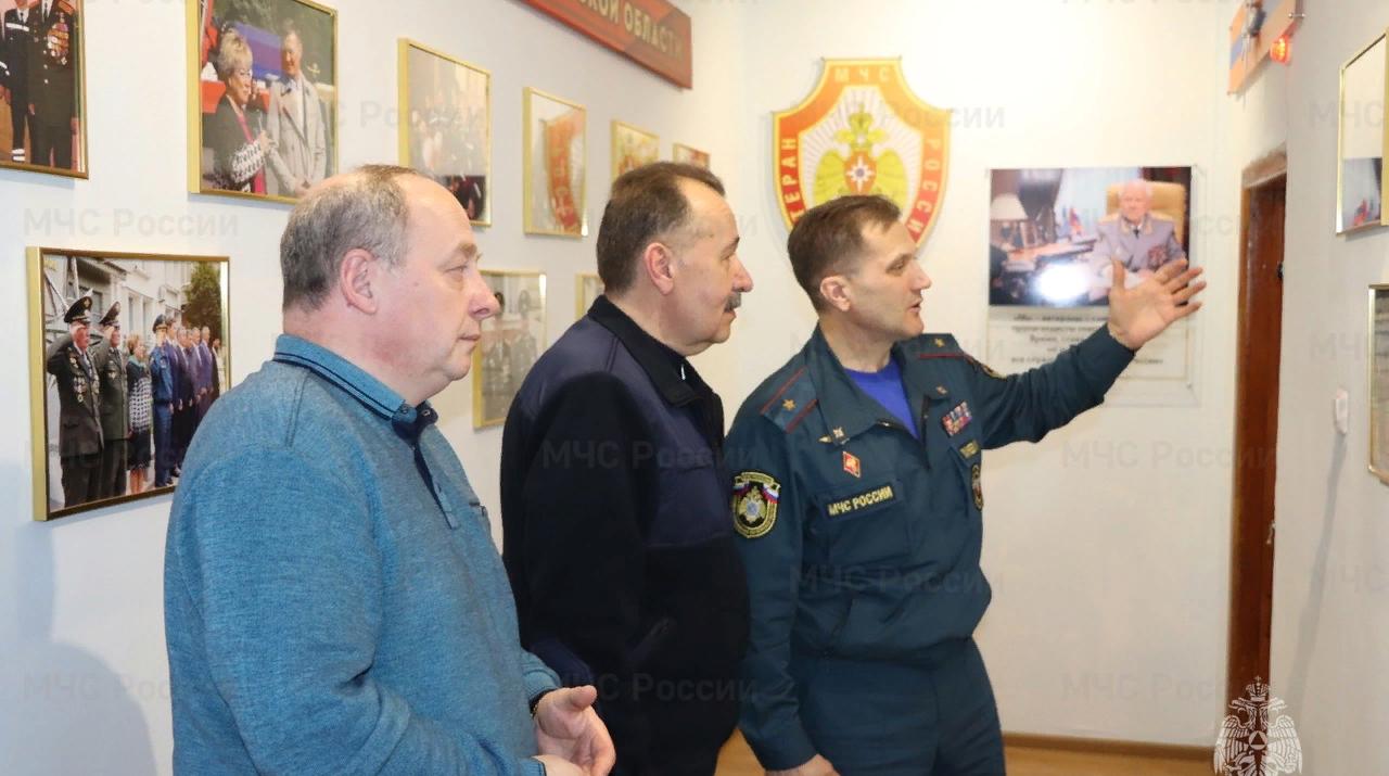 В Курской области спасатели проводят учебный семинар