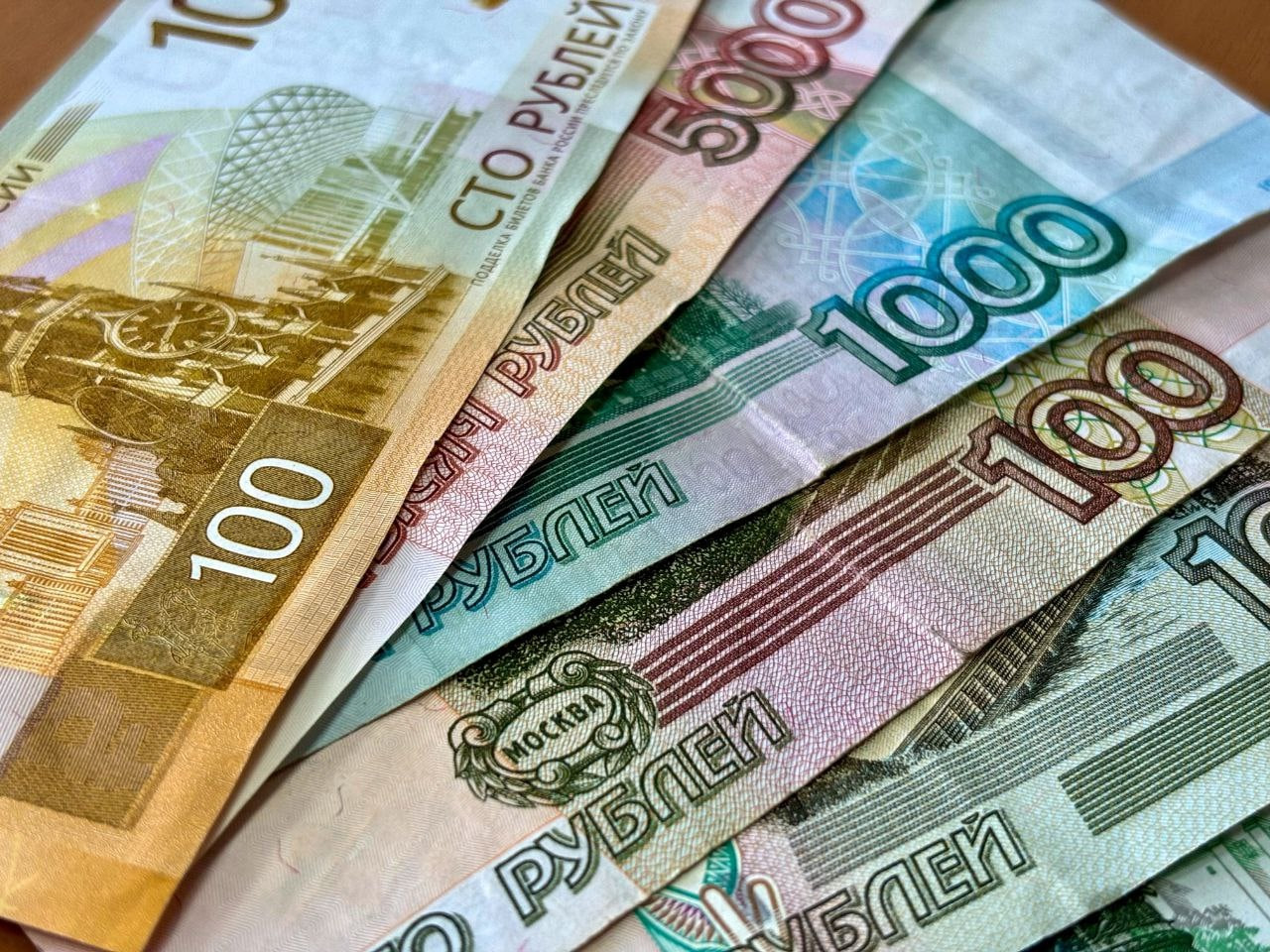 Пожилая курянка поверила в лживую историю о срочной операции и отдала незнакомцам 120 тысяч рублей