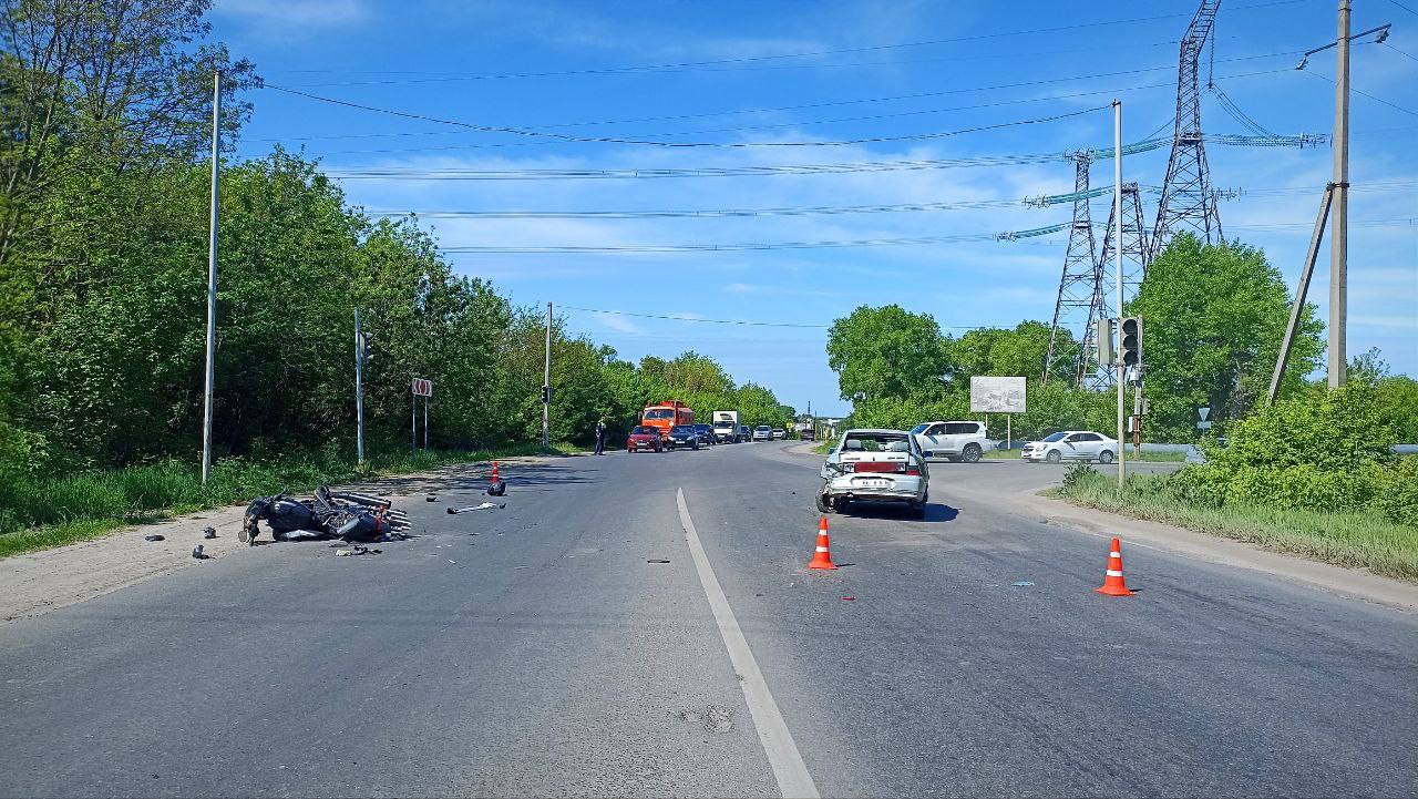 В Курской области в ДТП мотоциклист получил смертельные ранения
