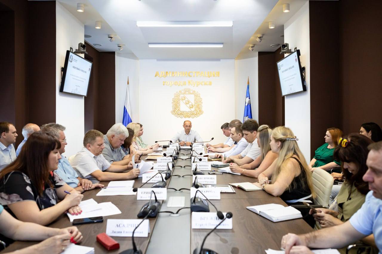 В Курске продолжается строительство детских и спортивных площадок