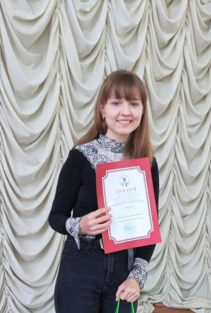 Воспитанница курской школы искусств завоевала «серебро» на конкурсе «Артлицей Петербург. С чего начинается Родина»