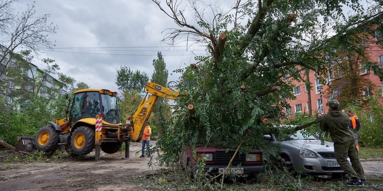 В Курске временно переселят горожан, чье жилье сильно пострадало из-за урагана