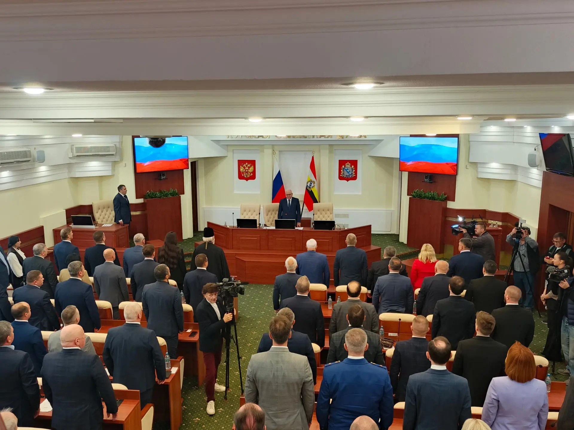 В Курской облдуме началось первое заседание восьмого созыва