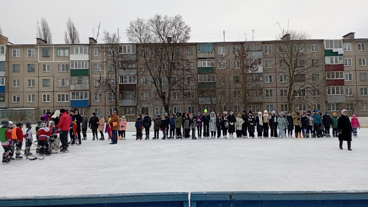 На катке у школы №48 стартовал проект «Курский лёд»