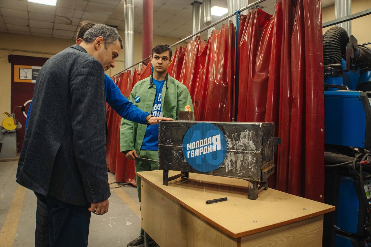 Курские волонтёры и студенты сделают для фронта ещё 160 печек-буржуек