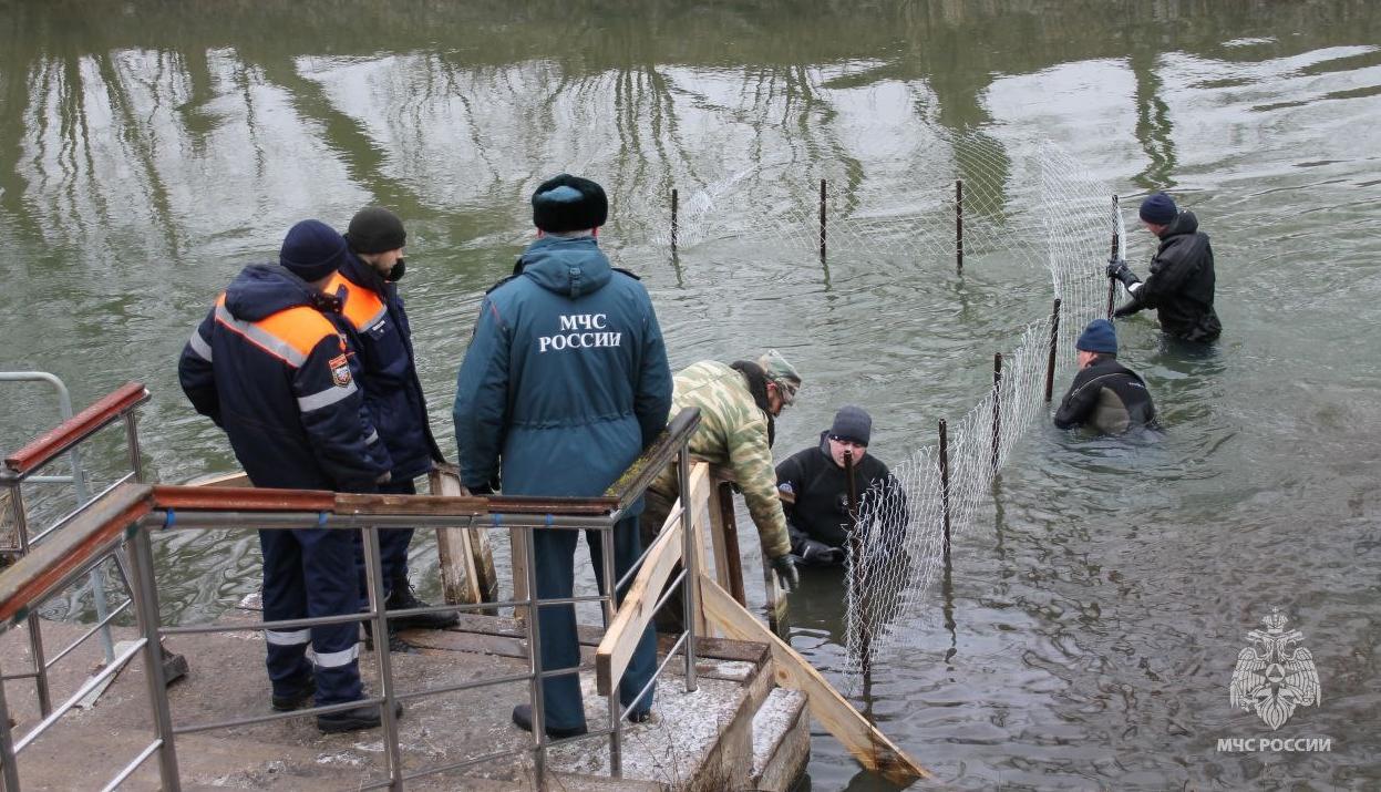 Около 3500 курян совершили омовения на Крещение
