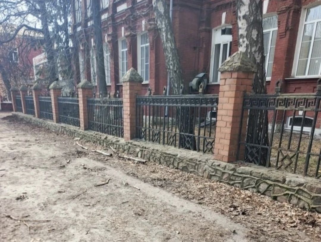  В Курске  на улице Халтурина навели чистоту 