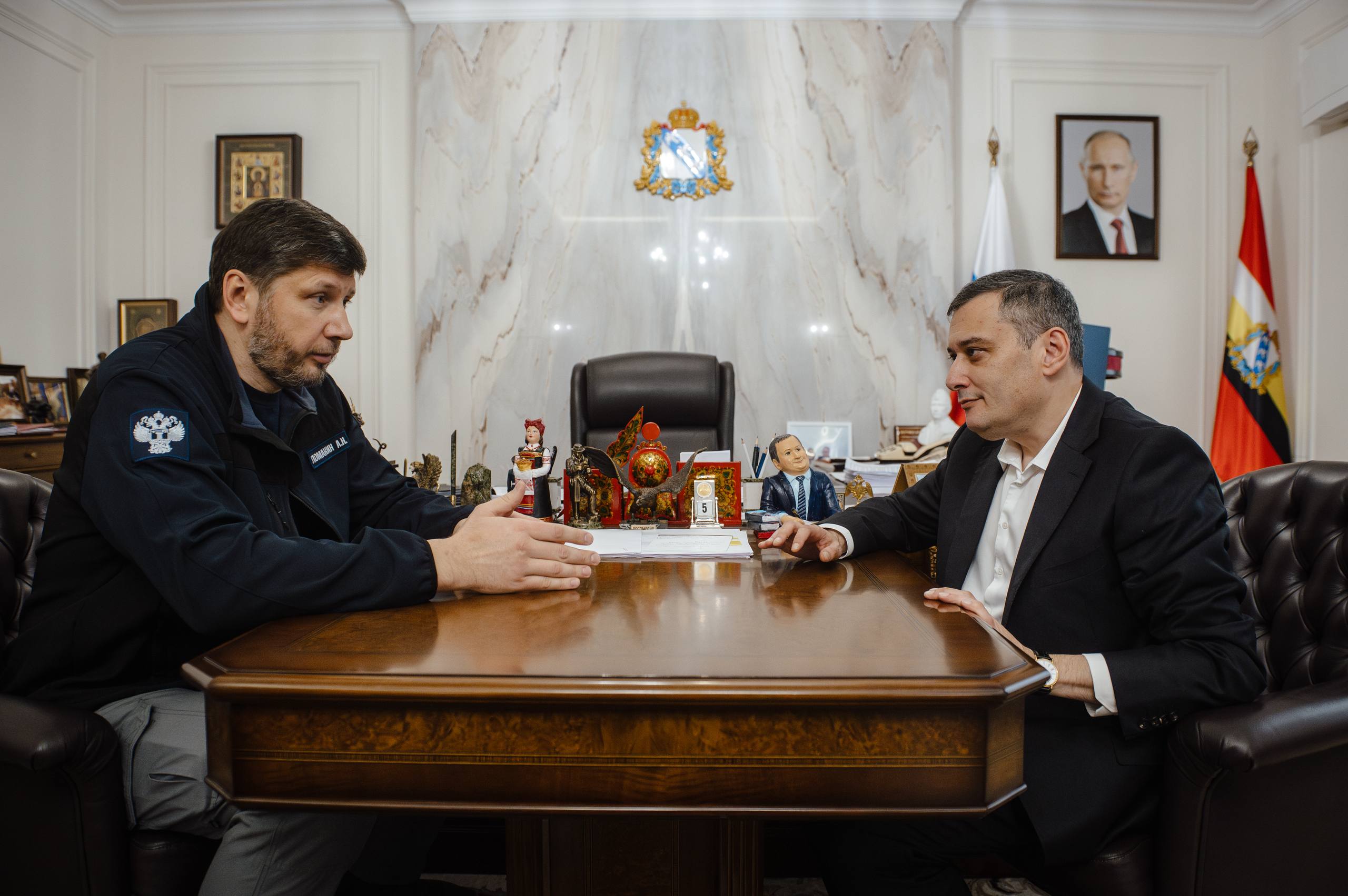 Александр Хинштейн обсудил восстановление приграничных районов с первым замминистра строительства России