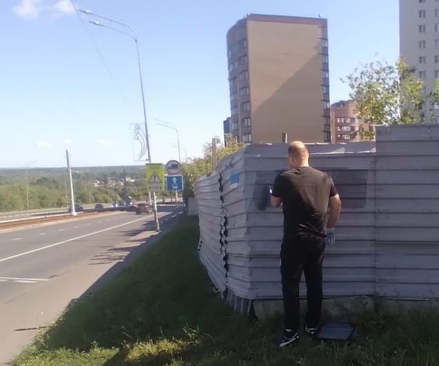 В Курске удалили 19 надписей  наркотической рекламы