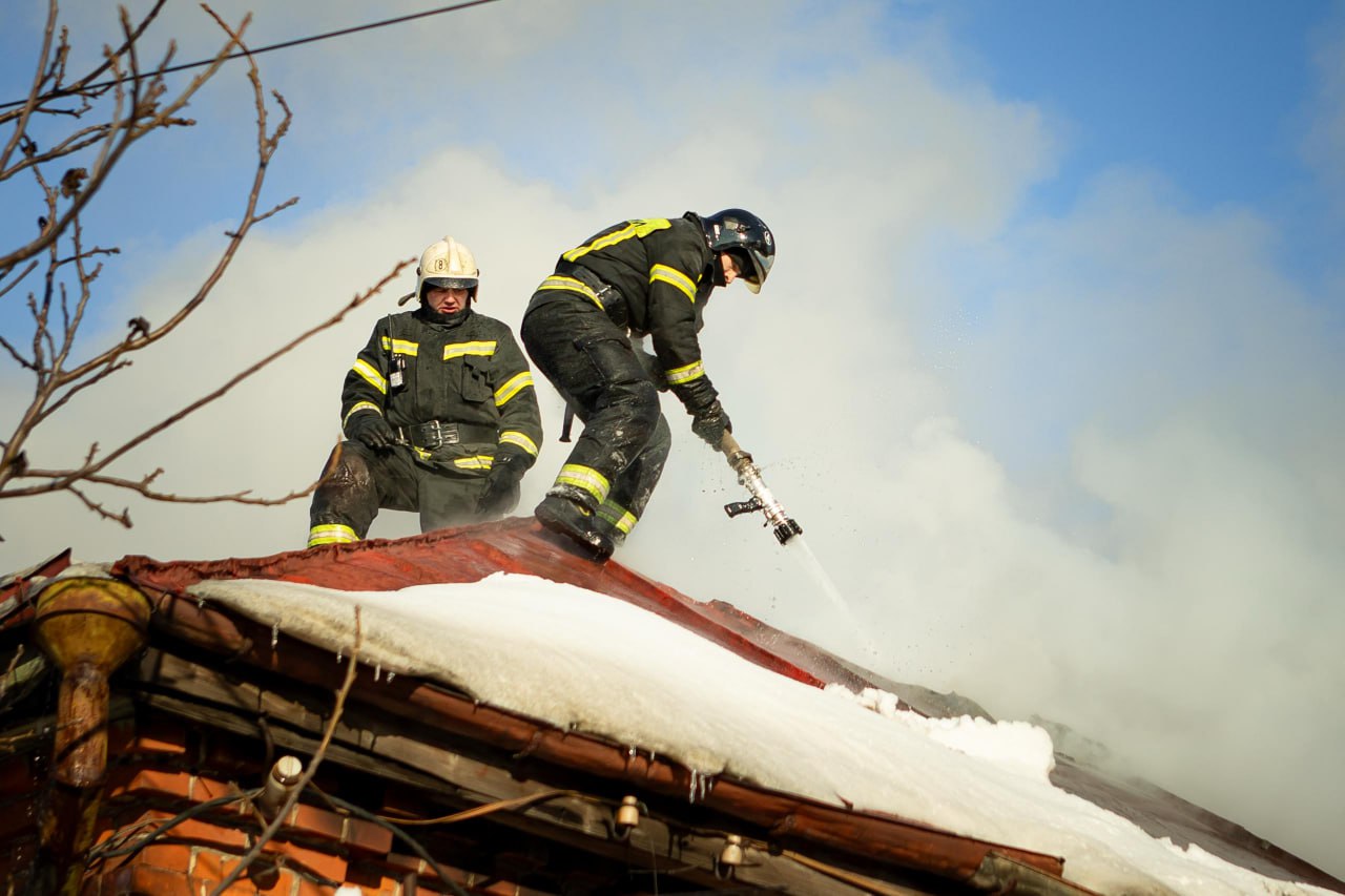 В Курске дом на Семеновской загорелся из-за неисправности нагревательного котла