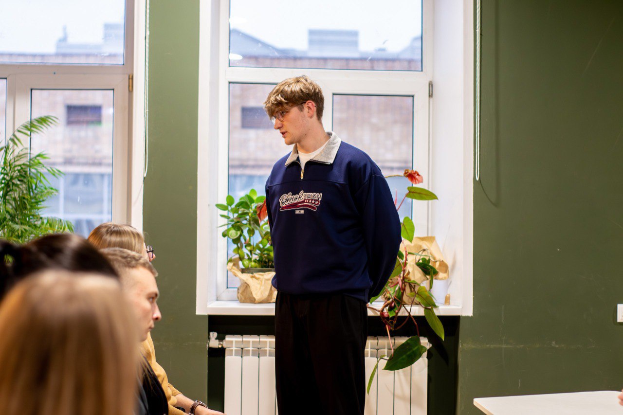 В  Курском креативном пространстве «Веранда» прошли первые заседания Городского молодёжного совета 2025–2026 учебного года